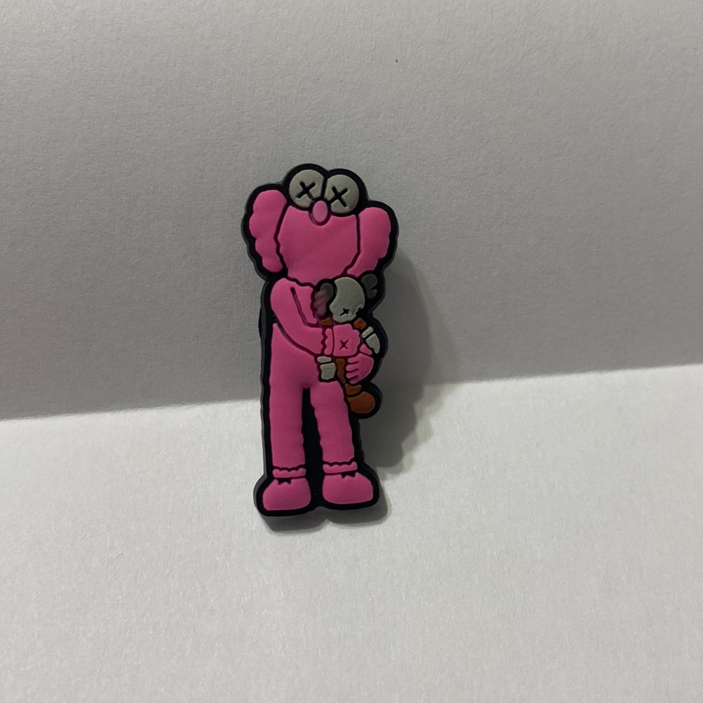 KAWS DOLL CROC CHARM🐊